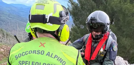Salvato lo speleologo bloccato a 120 metri profondità nel cuneese