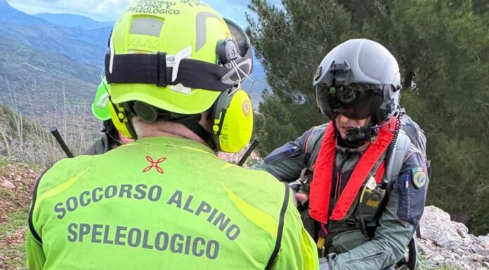 Salvato lo speleologo bloccato a 120 metri profondità nel cuneese