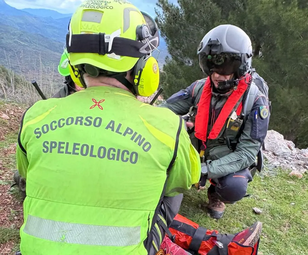 Salvato lo speleologo bloccato a 120 metri profondit&agrave; nel cuneese