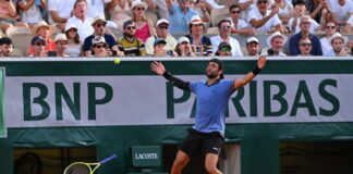 Berrettini vola ai quarti al Roland Garros, Cerundolo battuto in tre set