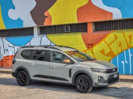 Spazio e versatilità a bordo della Dacia Jogger Hybrid 155