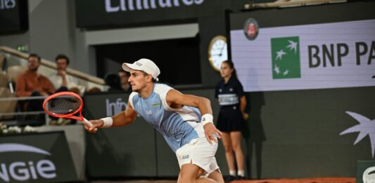 Arnaldi in semifinale con Cobolli a Parigi, Berrettini costretto al ritiro
