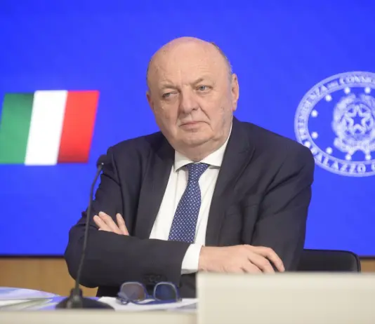Caro carburanti, Pichetto “Taglio accise? Se serve valuteremo proroga più settoriale”