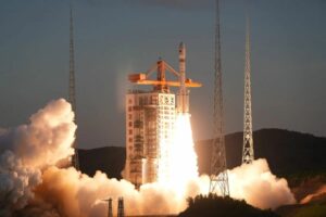 Cina, lanciato un nuovo gruppo di satelliti per la costellazione Spacesail