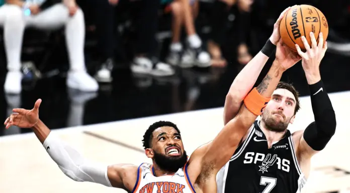Wemby sbaglia, i Knicks fanno 13 di fila e vanno sul 2-0 alle Finals Nba