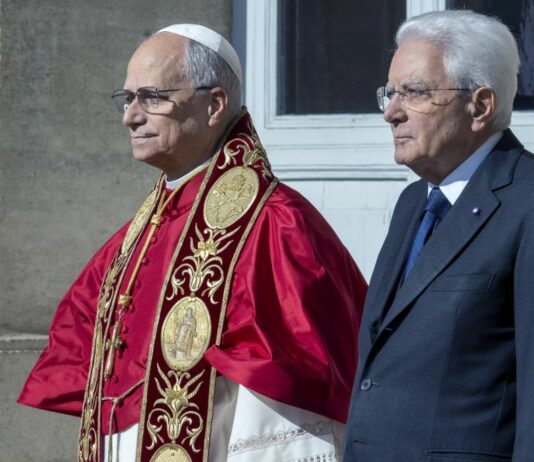 Mattarella al Papa “Suo viaggio in Spagna sarà foriero di fiducia e speranza”