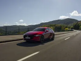 La nuova Mazda3 2027 ancora più sicura, ricca e raffinata