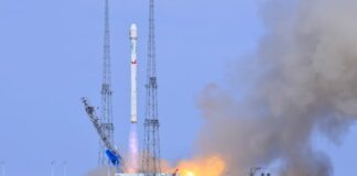 Cina, lanciati due nuovi satelliti nello spazio