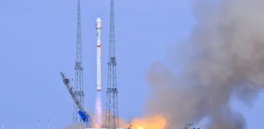 Cina, lanciati due nuovi satelliti nello spazio