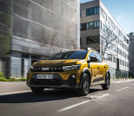 Dacia Sandero, design moderno che conquista gli automobilsiti italiani