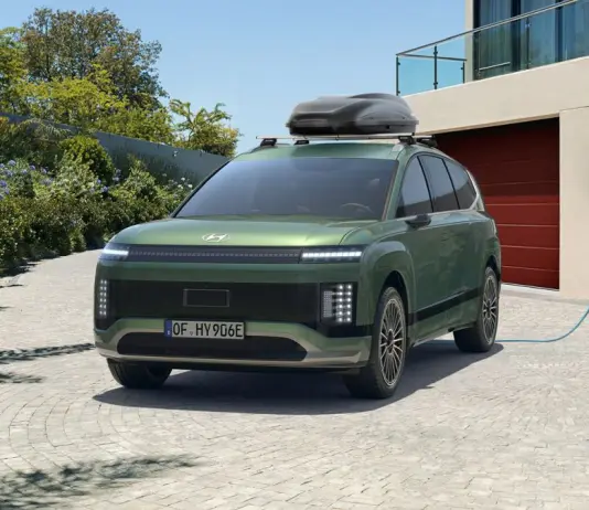 Hyundai Ioniq 9, il SUV elettrico da viaggio fino a 7 posti