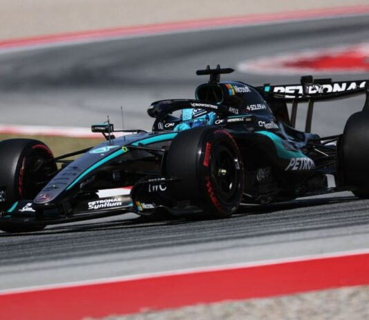 Russell in pole su Hamilton e Antonelli a Barcellona, Leclerc 10°