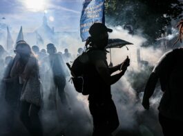 G7, scontri a Ginevra tra manifestanti anti-vertice e polizia