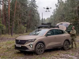 Renault e Thales presentanto 4TROOP, prototipo veicolo tattico per le forze armate