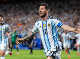 Messi show e l’Argentina vince al debutto, tripletta da record all’Algeria