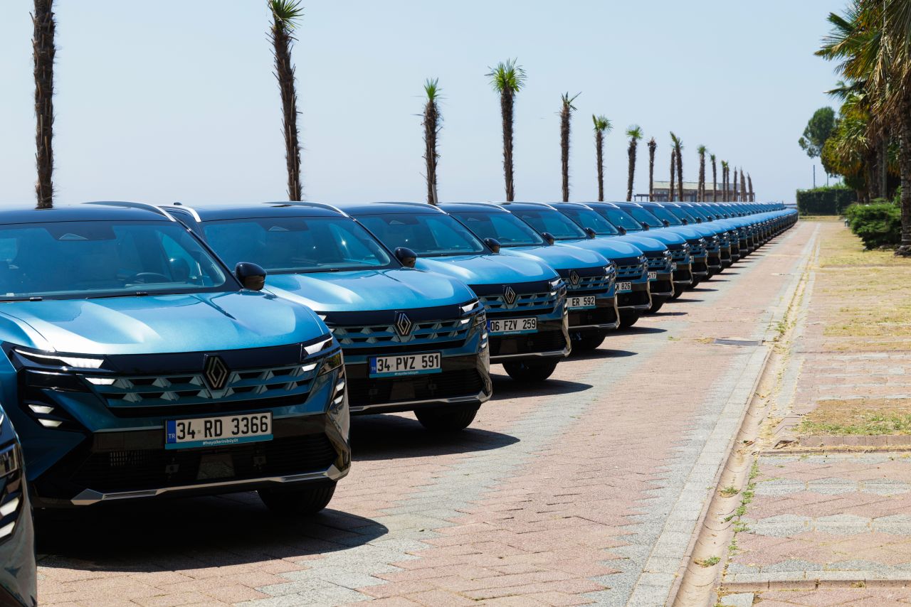 Renault estende la produzione di Boreal in Turchia e introduce l’E-Tech Full Hybrid
