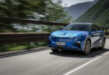 Aperti gli ordini della Alpine A390 GTS, sport fastback da 470 cv