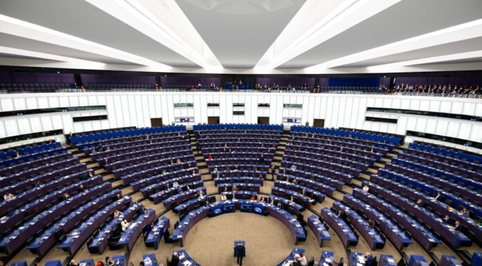Via libera dal Parlamento Ue al Regolamento Rimpatri, Meloni “Vittoria italiana”