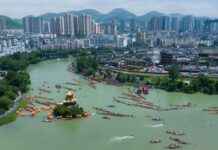 Cina, previsti 83 mln di spostamenti in treno per il Dragon Boat Festival