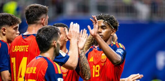Yamal sblocca la Spagna, Arabia Saudita travolta 4-0
