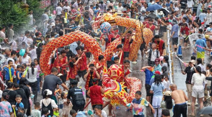 Dragon Boat Festival, a Pechino 8,4 mln di visite turistiche durante le vacanze
