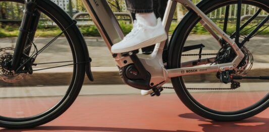 Bosch Ebike Systems, Active Line Plus e Hub Line novità per la mobilità urbana