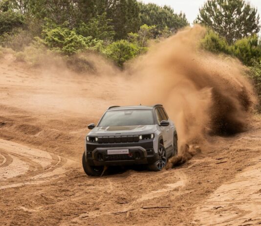 Jeep dedica una mini serie web sulle capacità off road della nuova Compass 4XE