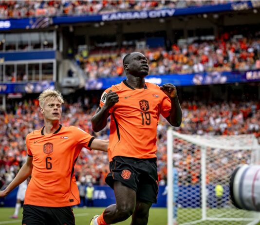 Tris Olanda con la Tunisia, primo posto nel Girone F