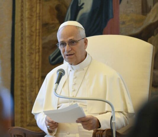 Papa “Guerra mai benedetta da Dio, risolvere conflitti da umani e non da bestie”