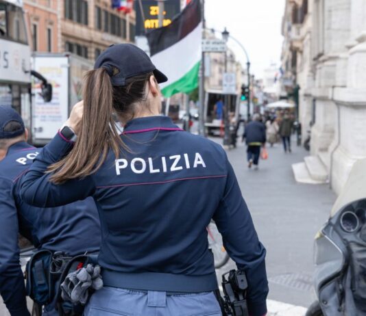 Triplice omicidio a Roma, uccisi a coltellate una coppia e la figlia di 6 anni