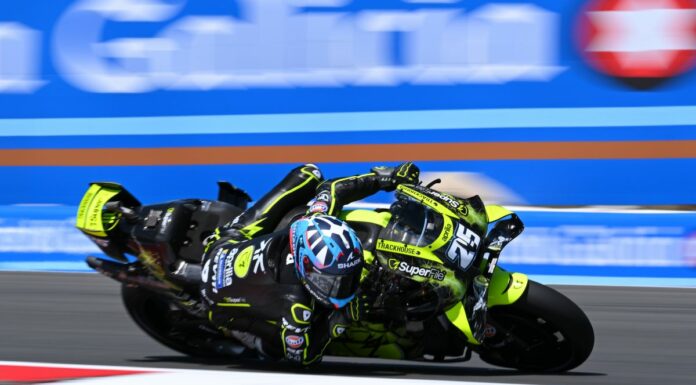 Fernandez vince la sprint di Assen, terzo Di Giannantonio davanti a Bezzecchi
