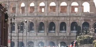 Piaggio, 25.000 Vespa da 67 Paesi sfilano per Roma