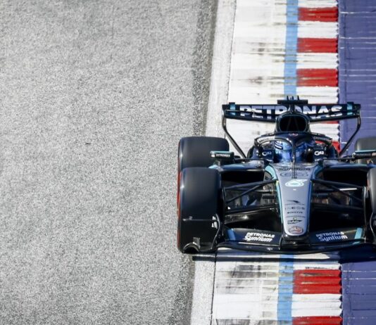 Russell pole in Austria davanti alle Ferrari di Leclerc e Hamilton