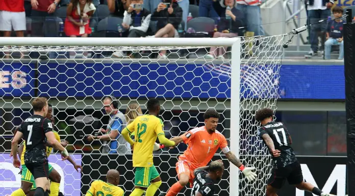 Eustaquio-gol al 92°, il Canada batte il Sudafrica e vola agli ottavi