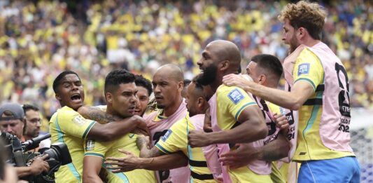 Il Brasile rimonta e batte il Giappone al 95′, Ancelotti vola agli ottavi