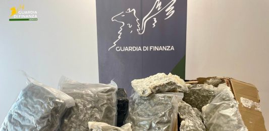 Sequestrati a Genova oltre 3 kg di marijuana provenienti dalla Spagna