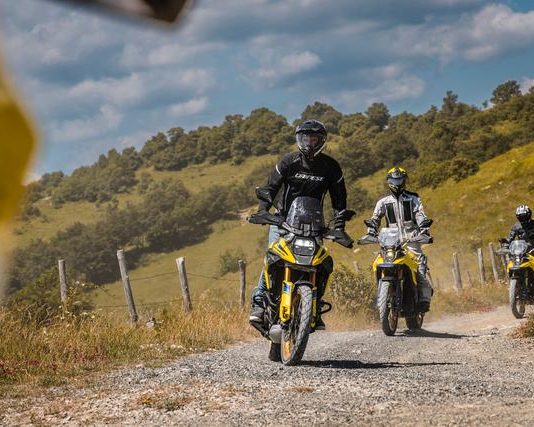 Suzuki V-STROM, tra i grandi passi dell’Appennino e l’emozione della GSX-8R Cup a Imola