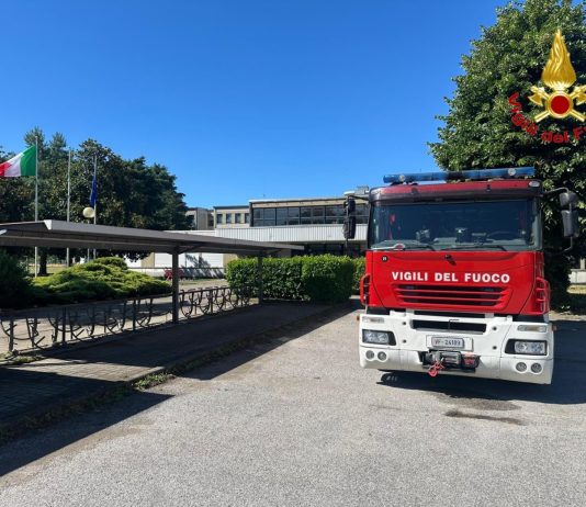Cadono alcuni controsoffitti, chiusa una scuola superiore ad Abbiategrasso