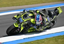 MotoGP, ad Assen vince Ogura davanti a Fernandez. Quarto Di Giannantonio, brutta caduta per Bezzecchi
