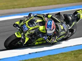 MotoGP, ad Assen vince Ogura davanti a Fernandez. 4° Di Giannantonio, brutta caduta per Bezzecchi