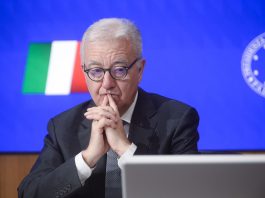 Da Cdm l’ok a due decreti legislativi sull’IA, Mantovano “Italia prima con normativa nazionale organica”