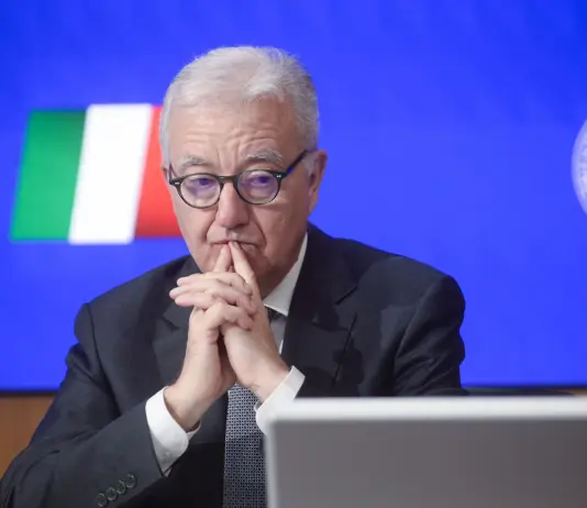 Da Cdm l’ok a due decreti legislativi sull’IA, Mantovano “Italia prima con normativa nazionale organica”