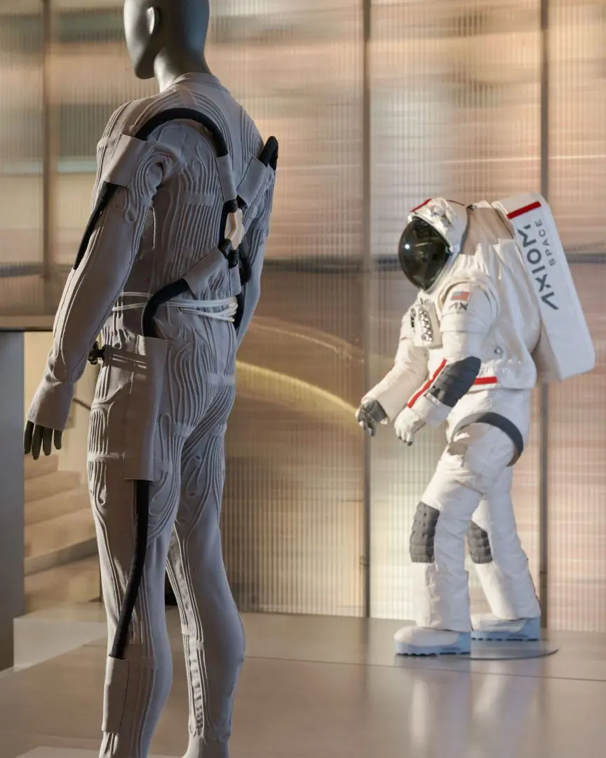 Da Axiom Space e Prada lo strato interno della tuta spaziale di nuova generazione