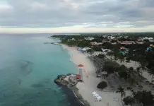 Incendio in un resort di Santo Domingo, morta una turista italiana. Mazzi “Oggi rientrano 130 connazionali”