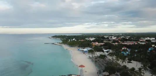Incendio in un resort di Santo Domingo, morta una turista italiana. Mazzi “Oggi rientrano 130 connazionali”