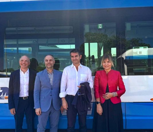 Cagliari, rivoluzione green nel trasporto pubblico: entrano in servizio 47 nuovi bus elettrici