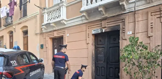 Incendio danneggia l’ingresso della moschea a Cagliari, indagano i Carabinieri
