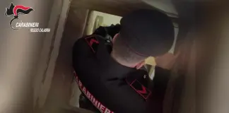 Scoperto nella Locride un bunker con camera di fuga e cunicoli segreti
