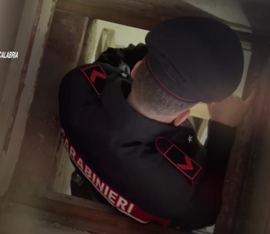 Scoperto nella Locride un bunker con camera di fuga e cunicoli segreti