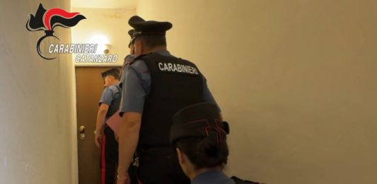 ‘Ndrangheta, blitz in tre regioni: disposto il sequestro di due aziende, 9 arresti / Video